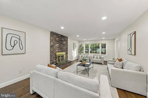 68 JOHNSON DR, Belle Mead, NJ 08502