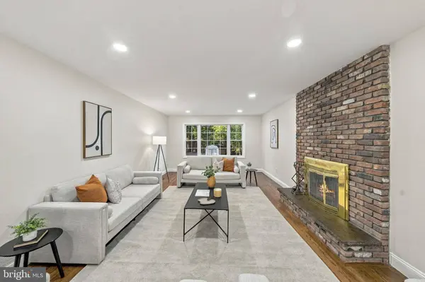 68 JOHNSON DR, Belle Mead, NJ 08502