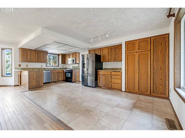 20302 NE 224TH AVE, Brush Prairie, WA 98606