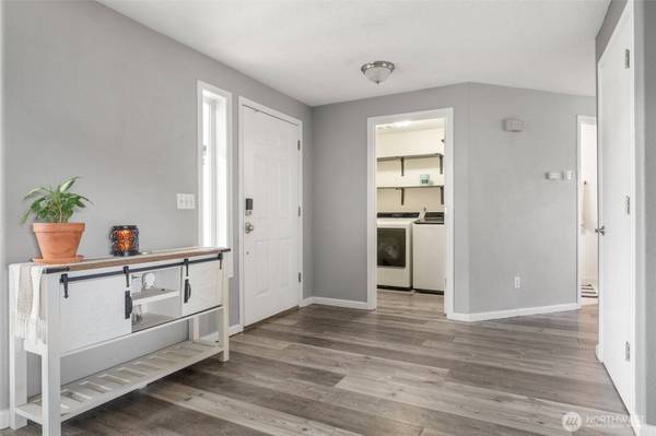 404 E Valley ST, Yacolt, WA 98675