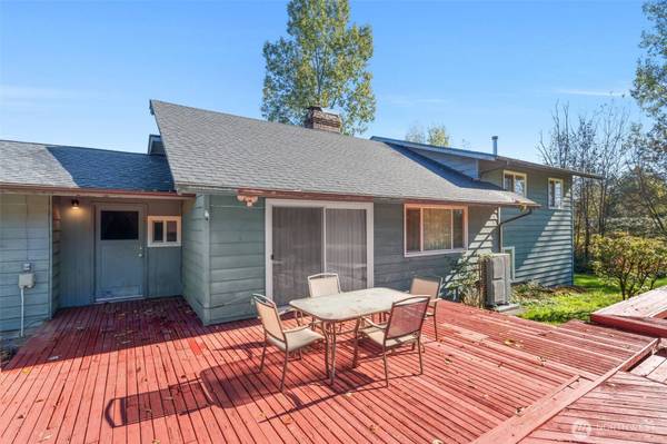 409 Shanklin RD, Onalaska, WA 98570