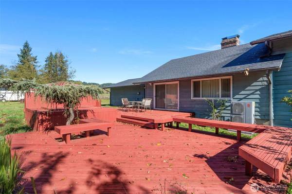 409 Shanklin RD, Onalaska, WA 98570
