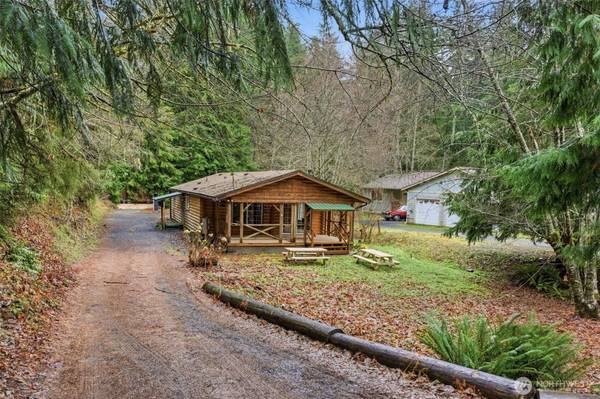 101 N Duckabush DR N, Hoodsport, WA 98548