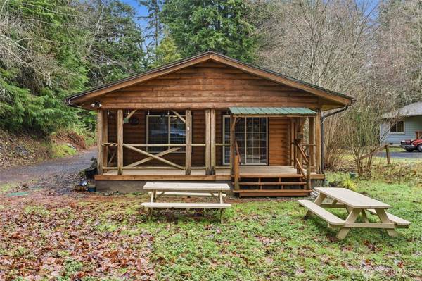101 N Duckabush DR N, Hoodsport, WA 98548