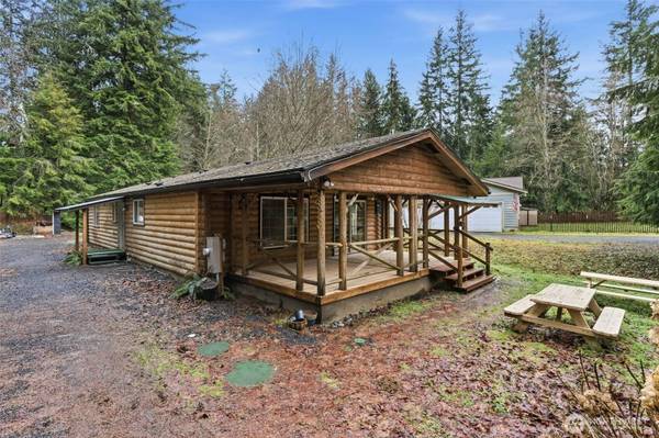 101 N Duckabush DR N, Hoodsport, WA 98548