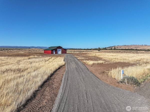 17 Lightning LN, Goldendale, WA 98620