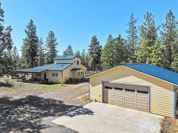27 Whispering Pines, Goldendale, WA 98620