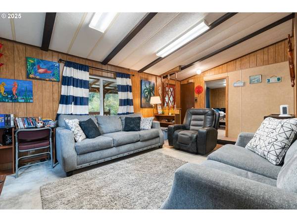 27310 RIDGE AVE, Ocean Park, WA 98640