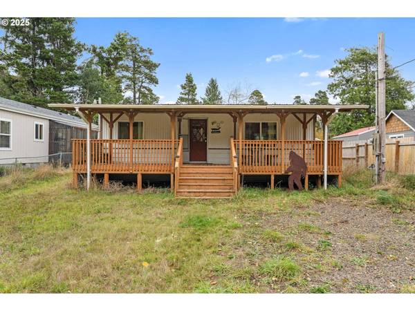 27310 RIDGE AVE, Ocean Park, WA 98640