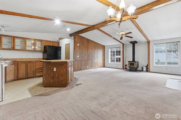 101 N Duckabush DR N, Hoodsport, WA 98548