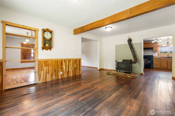 122 Cole Rd, Pe Ell, WA 98572