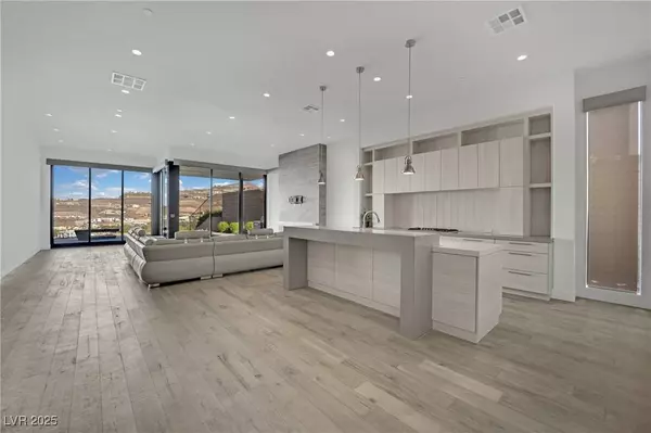 658 Falcon Summit CT, Henderson, NV 89012