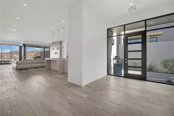 658 Falcon Summit CT, Henderson, NV 89012