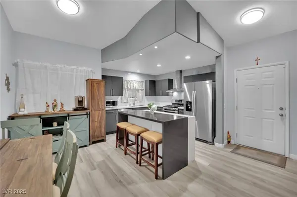 352 Amber Pine ST #202, Las Vegas, NV 89144