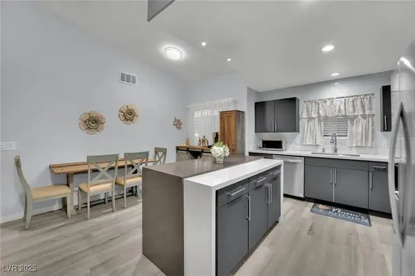 352 Amber Pine ST #202, Las Vegas, NV 89144