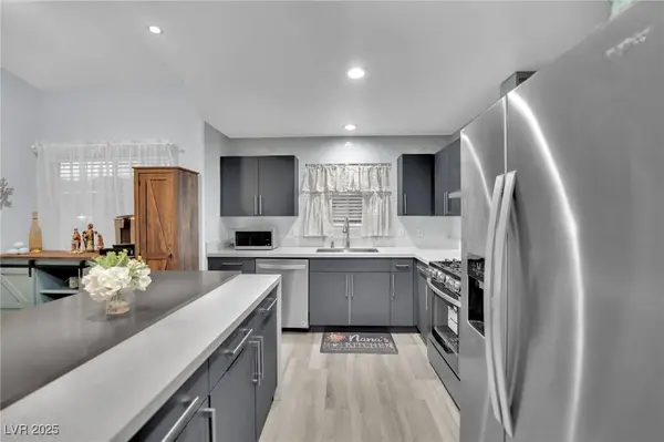 352 Amber Pine ST #202, Las Vegas, NV 89144