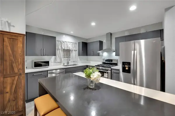 352 Amber Pine ST #202, Las Vegas, NV 89144