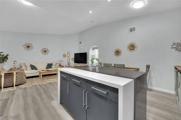 352 Amber Pine ST #202, Las Vegas, NV 89144