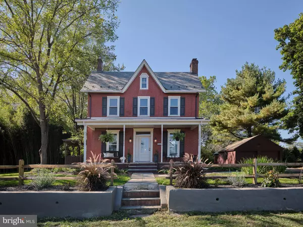 865 SHERERS HILL RD, Riegelsville, PA 18077