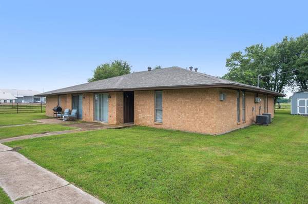 175 Loop 265, Rosebud, TX 76570