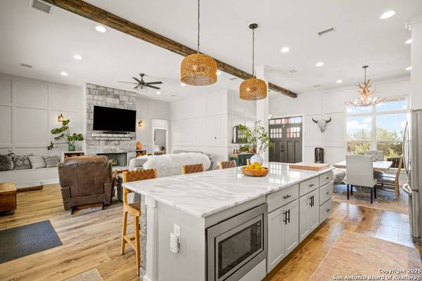 1348 Mystic Shores, Spring Branch, TX 78070