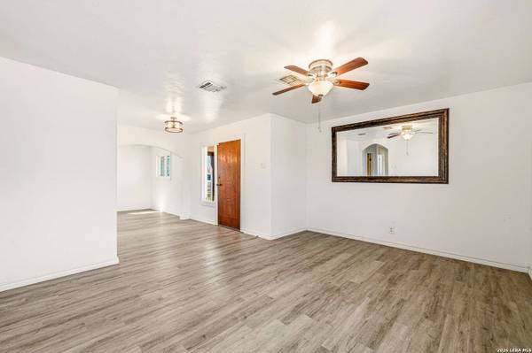 106 WAYFARER, San Antonio, TX 78242