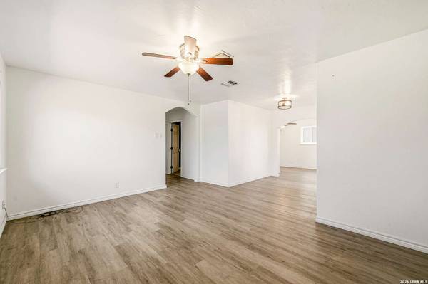 106 WAYFARER, San Antonio, TX 78242