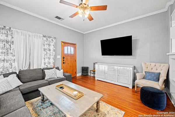 514 E LAUREL, San Antonio, TX 78212-4430