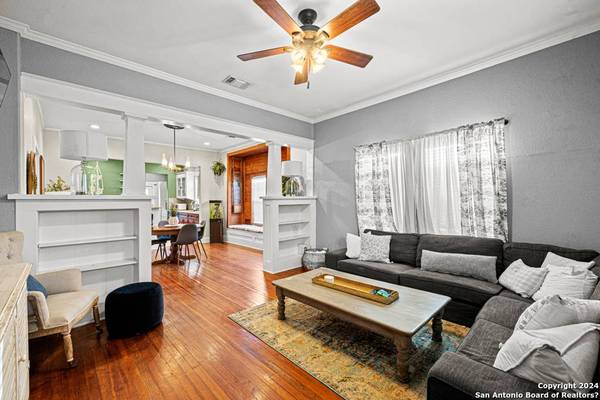 514 E LAUREL, San Antonio, TX 78212-4430
