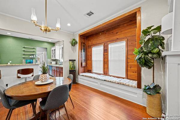 514 E LAUREL, San Antonio, TX 78212-4430
