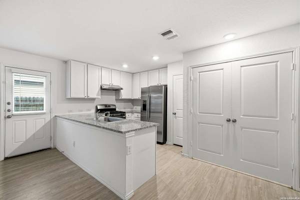 6522 Runaway Row, Converse, TX 78109