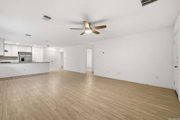 6522 Runaway Row, Converse, TX 78109
