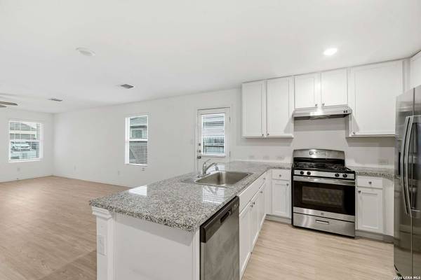 6522 Runaway Row, Converse, TX 78109
