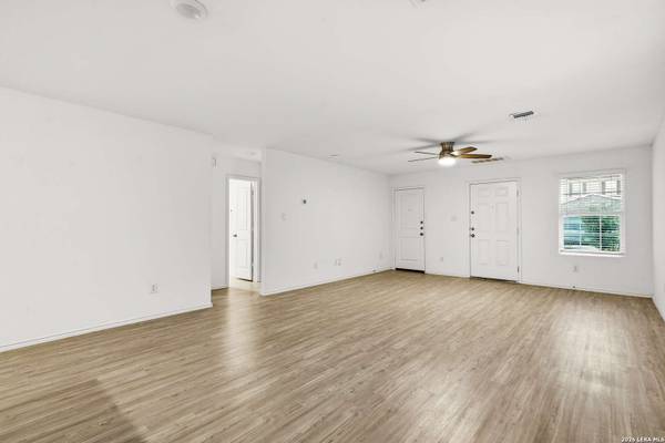 6522 Runaway Row, Converse, TX 78109