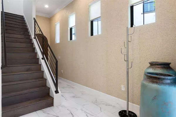 8113 VIA VITTORIA WAY, Orlando, FL 32819