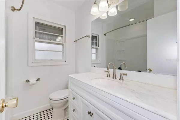 1635 CRESTWOOD DR, Orlando, FL 32804