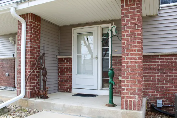 610 Shardlow LN NE, Byron, MN 55920