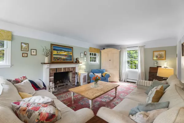 98 Whisconier Road, Brookfield, CT 06804