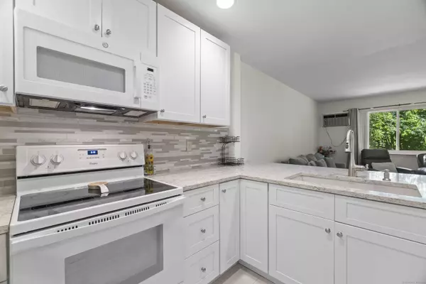 8 Rose Lane #APT 10-5, Danbury, CT 06811