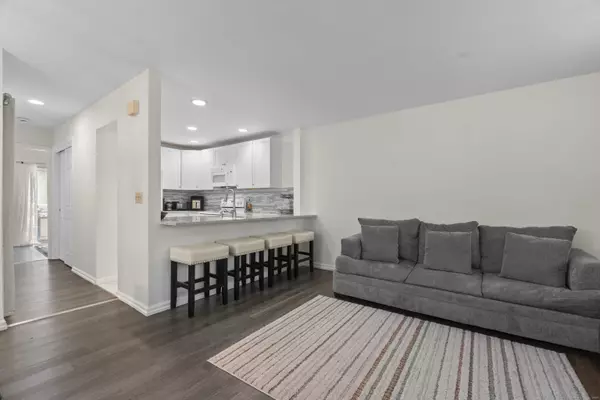 8 Rose Lane #APT 10-5, Danbury, CT 06811