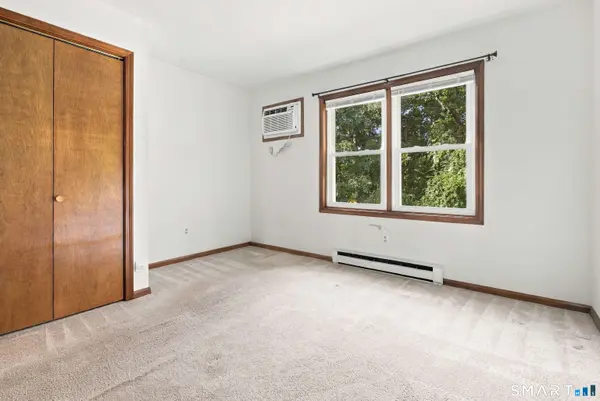 19 Hidden Knolls Circle #19, Monroe, CT 06468