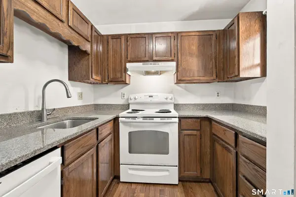 19 Hidden Knolls Circle #19, Monroe, CT 06468