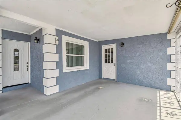 8006 TANGLEWOOD LN, Tampa, FL 33615