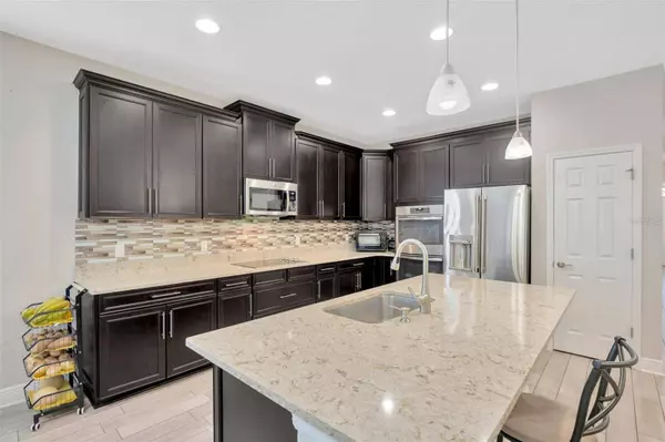 18125 ROSEATE DR, Lutz, FL 33558