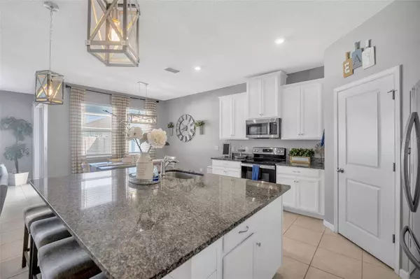 8512 ORCHARD GRASS ST, Wesley Chapel, FL 33544