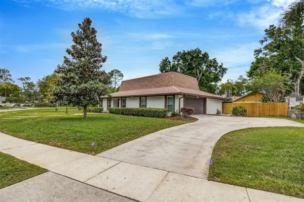 13313 GOLF CREST CIR, Tampa, FL 33618