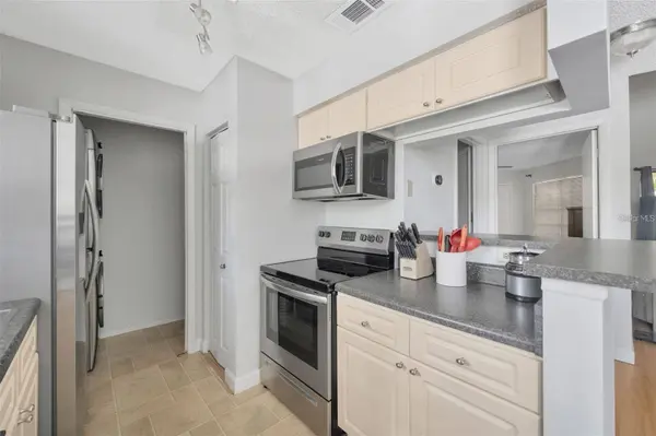 8647 MALLARD RESERVE DR #205, Tampa, FL 33614