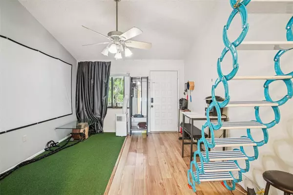 20921 HAULOVER CV #8, Lutz, FL 33558