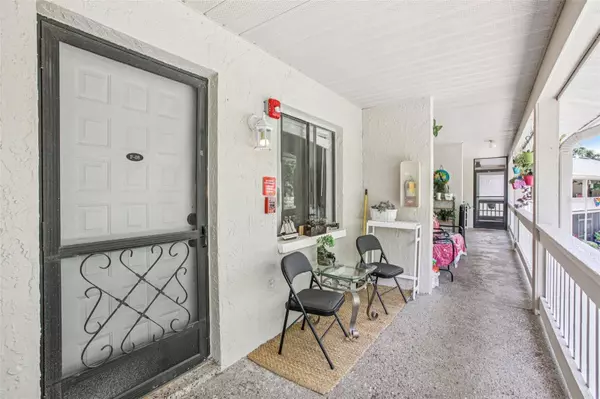 20921 HAULOVER CV #8, Lutz, FL 33558