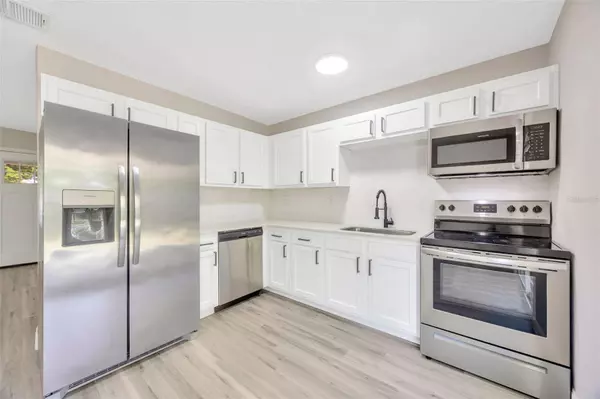 5242 45TH AVE N, St Petersburg, FL 33709